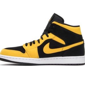 Air Jordan 1 Retro Mid 'Reverse New Love' 2017